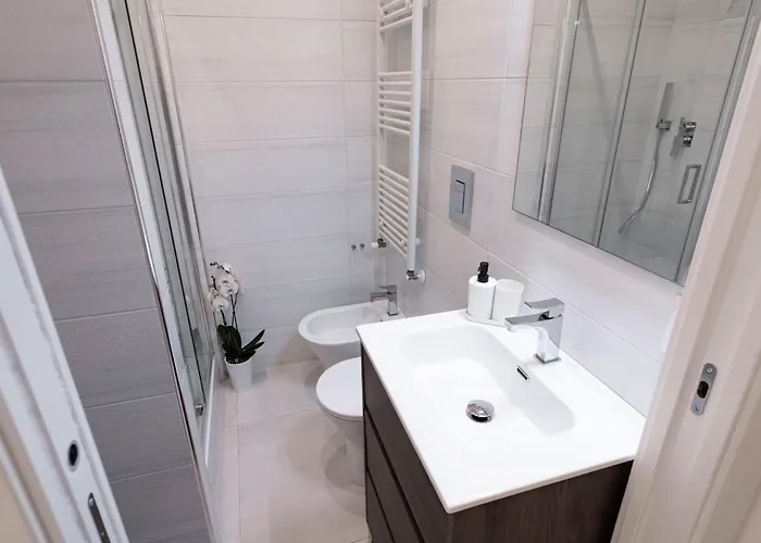 Apartamento Domus Aurea2 A Stone's Throw From The Colosseum Roma